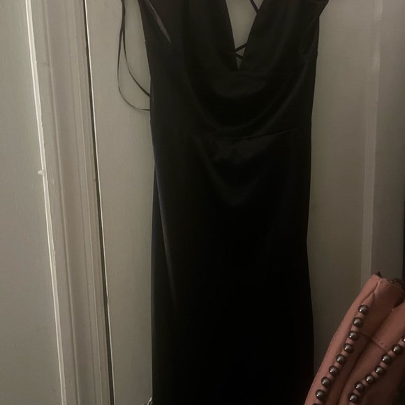 Black silk gown deep plung line corset middle split u side ties in back - Picture 3 of 3